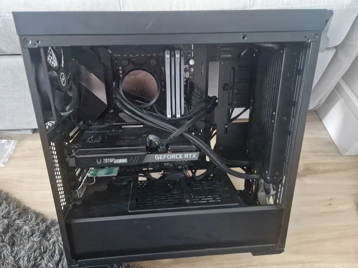 Desktop PC - Image 1