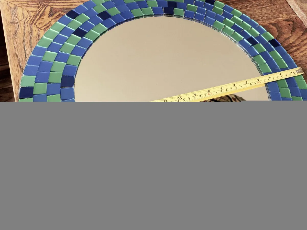 LARGE ROUND MOSAIC, 23"Hand Tiled Wall Mirror ! - Image 4