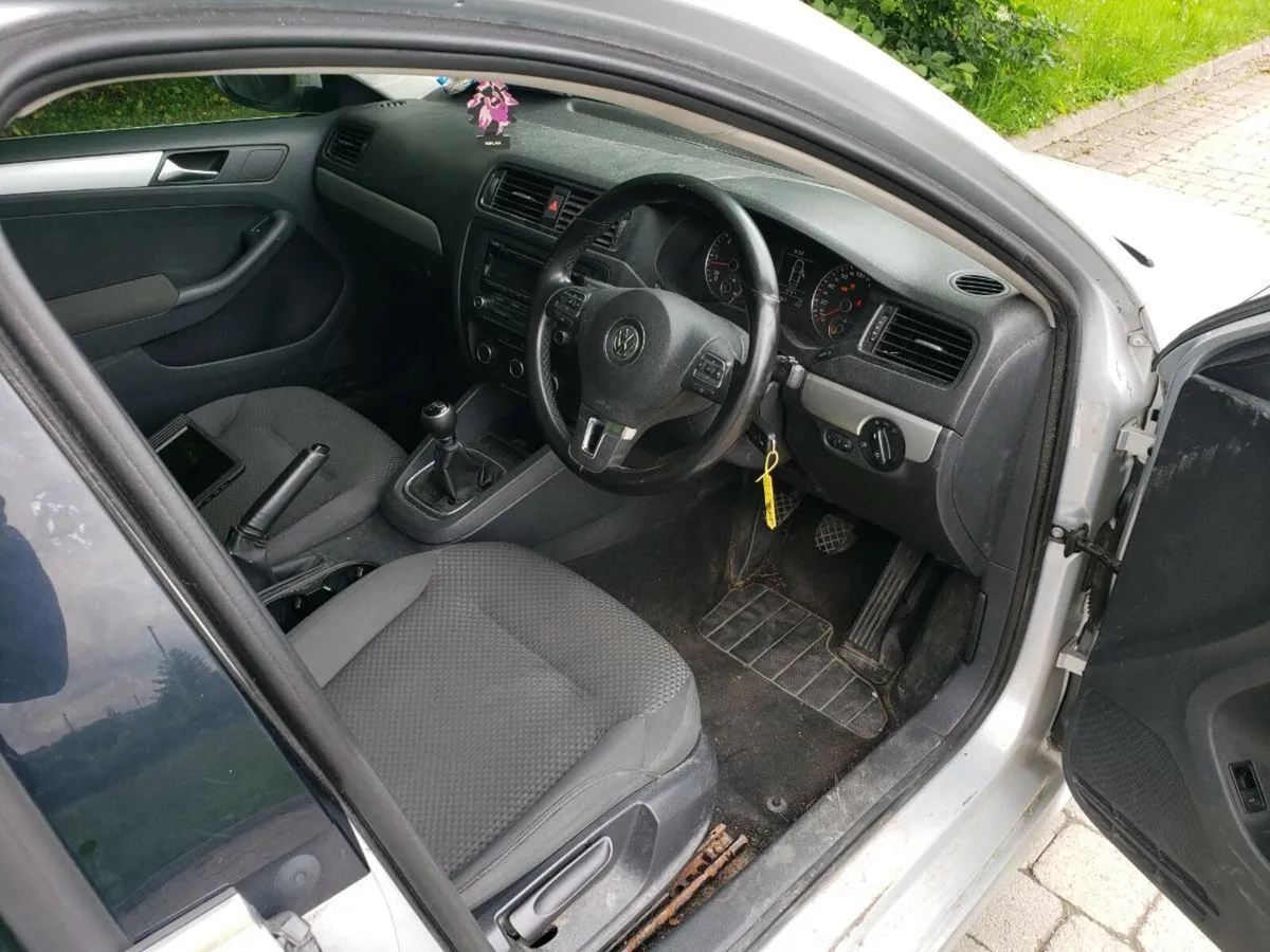 2012 Volkswagen Jetta 1.6 TDI Breaking - Image 3