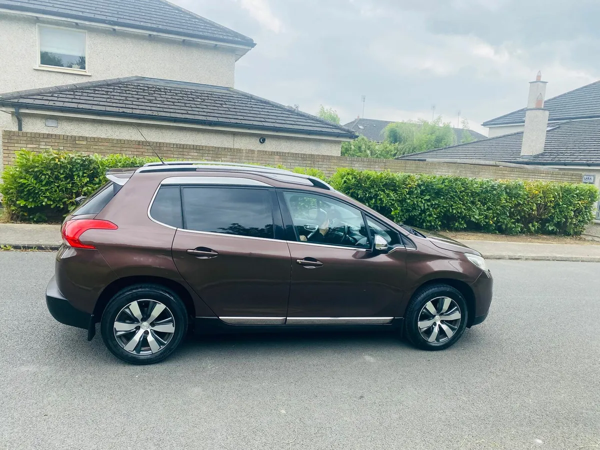 Car - Image 3