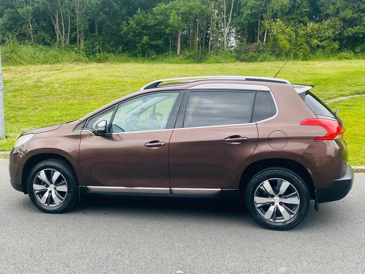 Car - Image 4