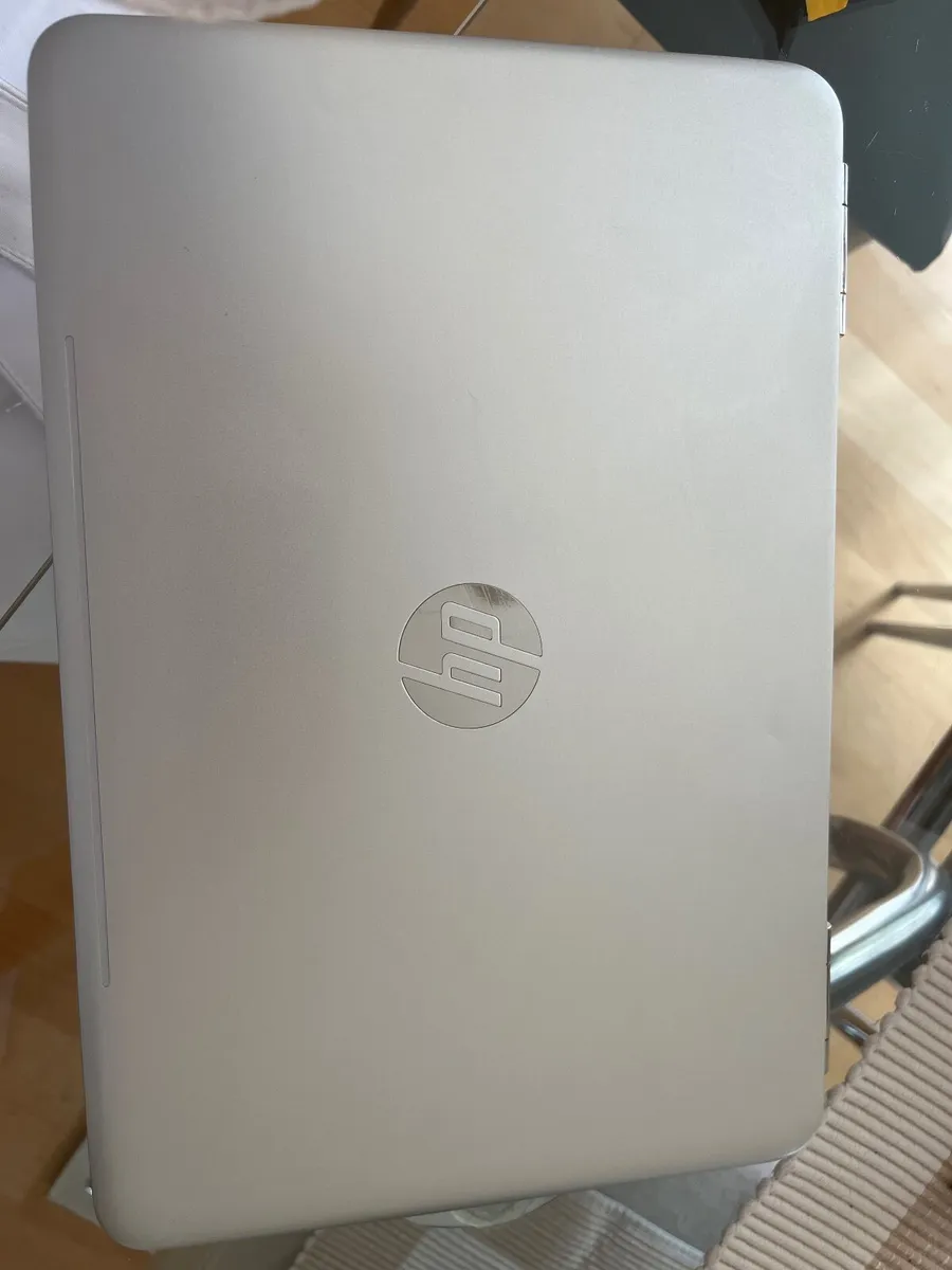 Laptop - Image 2