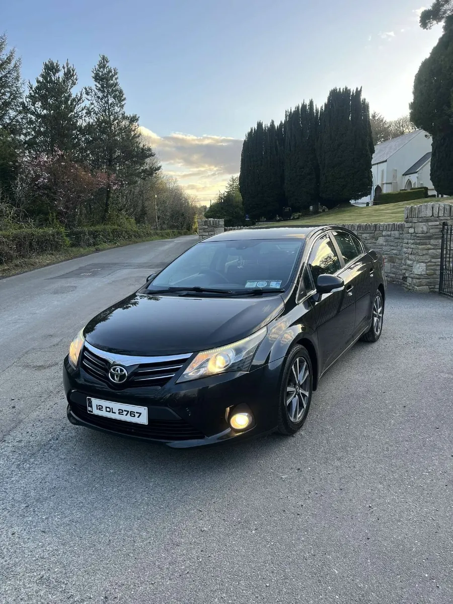 Toyota Avensis 2012 - Image 1