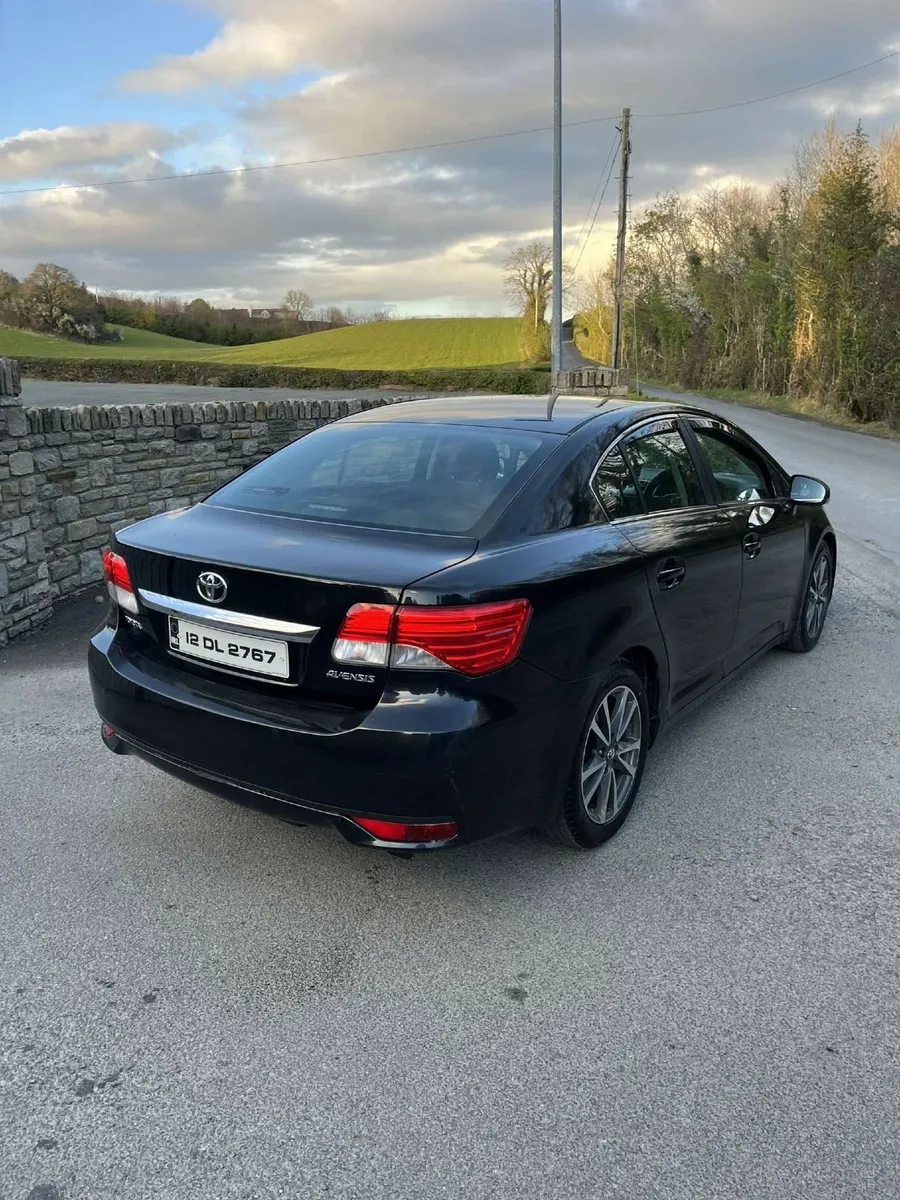 Toyota Avensis 2012 - Image 4