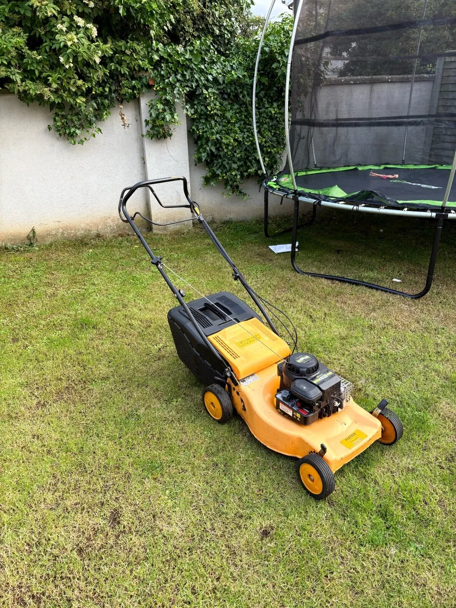 Briggs and Stratton Lawnmower - Image 1