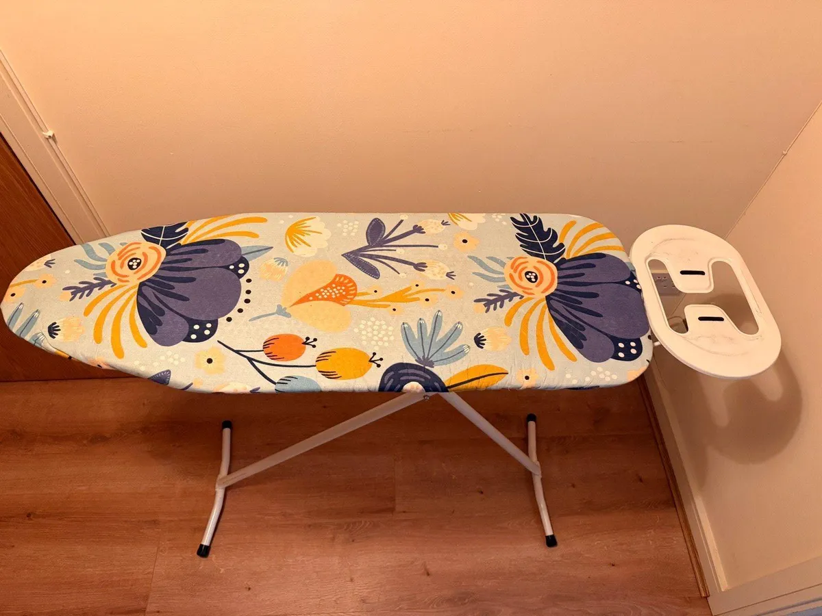 Ironing table - Image 1