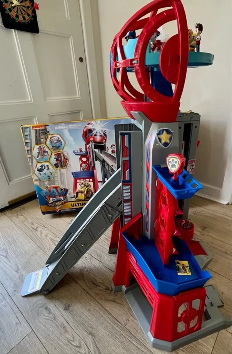 Paw Patrol: The Movie, Ultimate City Transforming Tower - Image 1