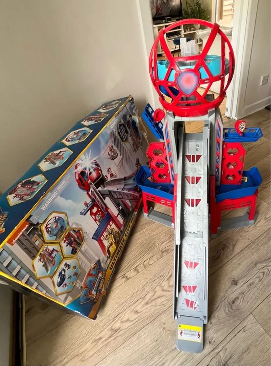 Paw Patrol: The Movie, Ultimate City Transforming Tower - Image 4