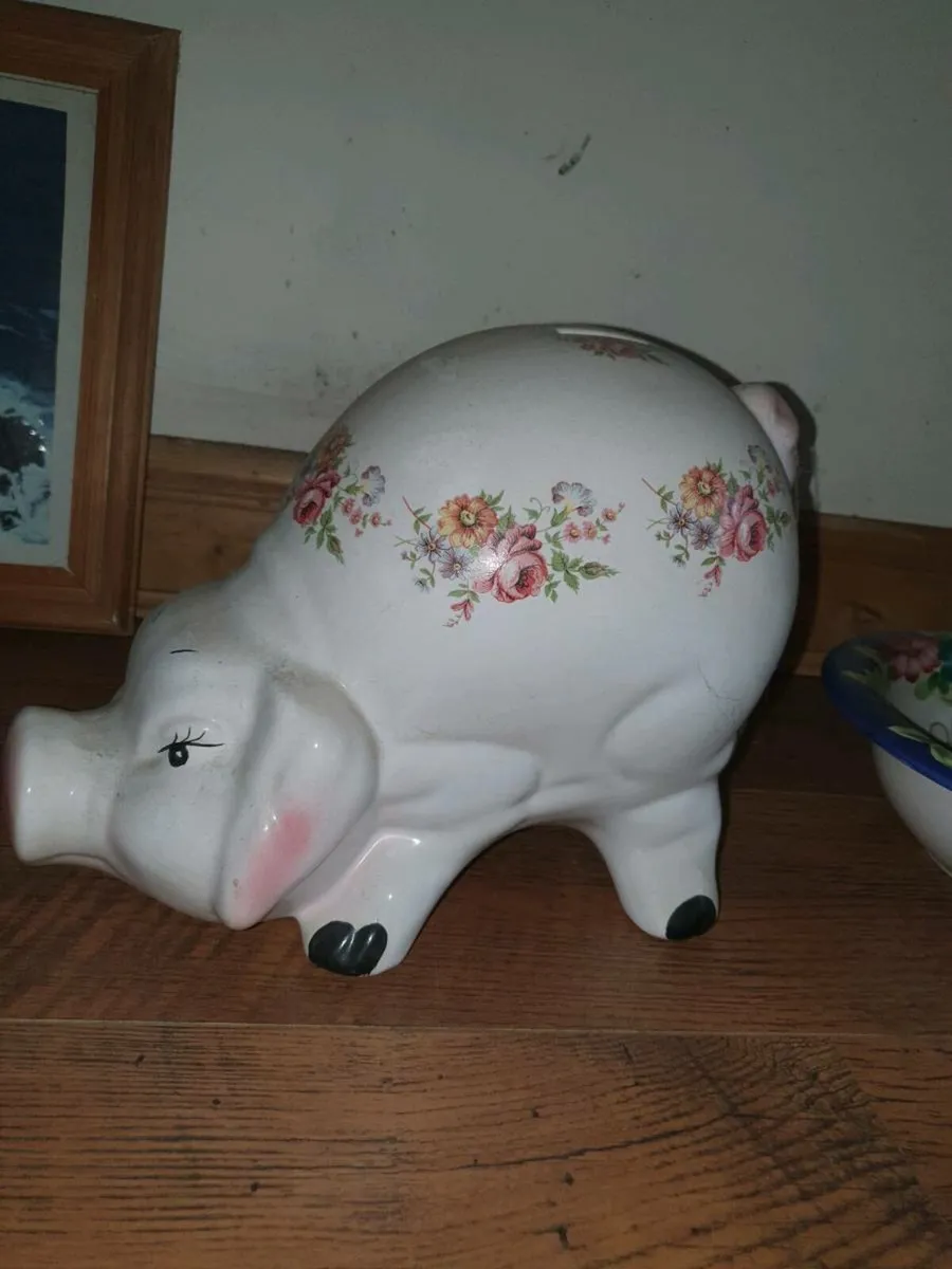 ORNAMENTS - Image 4