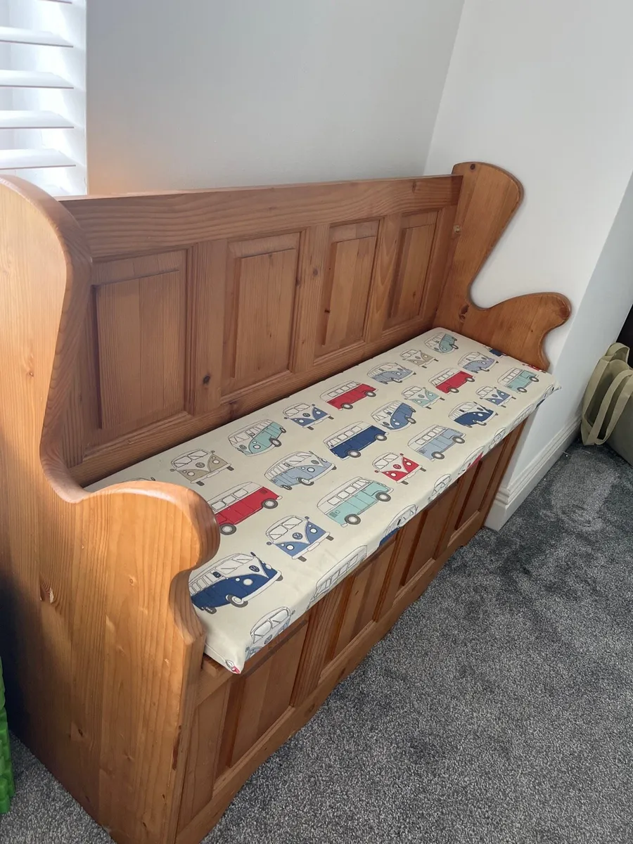 Solid pine monks bench - Image 2