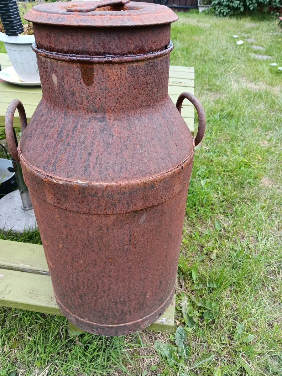 Vintage milk churn - Image 4