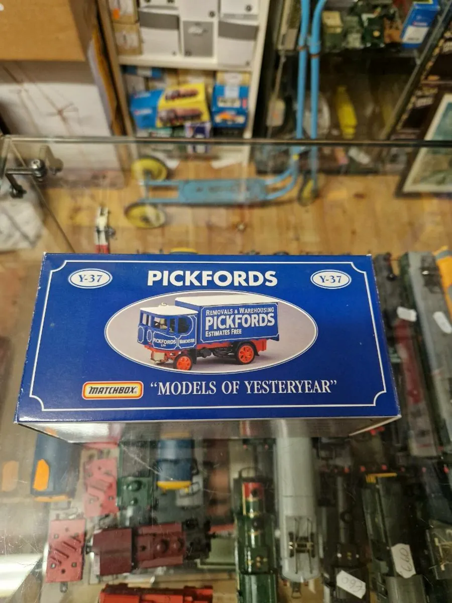 Matchbox Yesteryear Pickfords Steam Truck