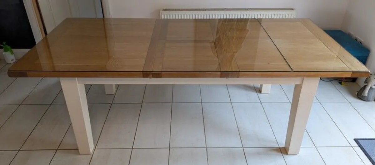 Strawbridge Butterfly Extending Table - Image 1