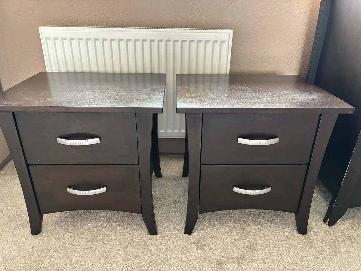 Chest of Drawers and matching lockers - Image 2