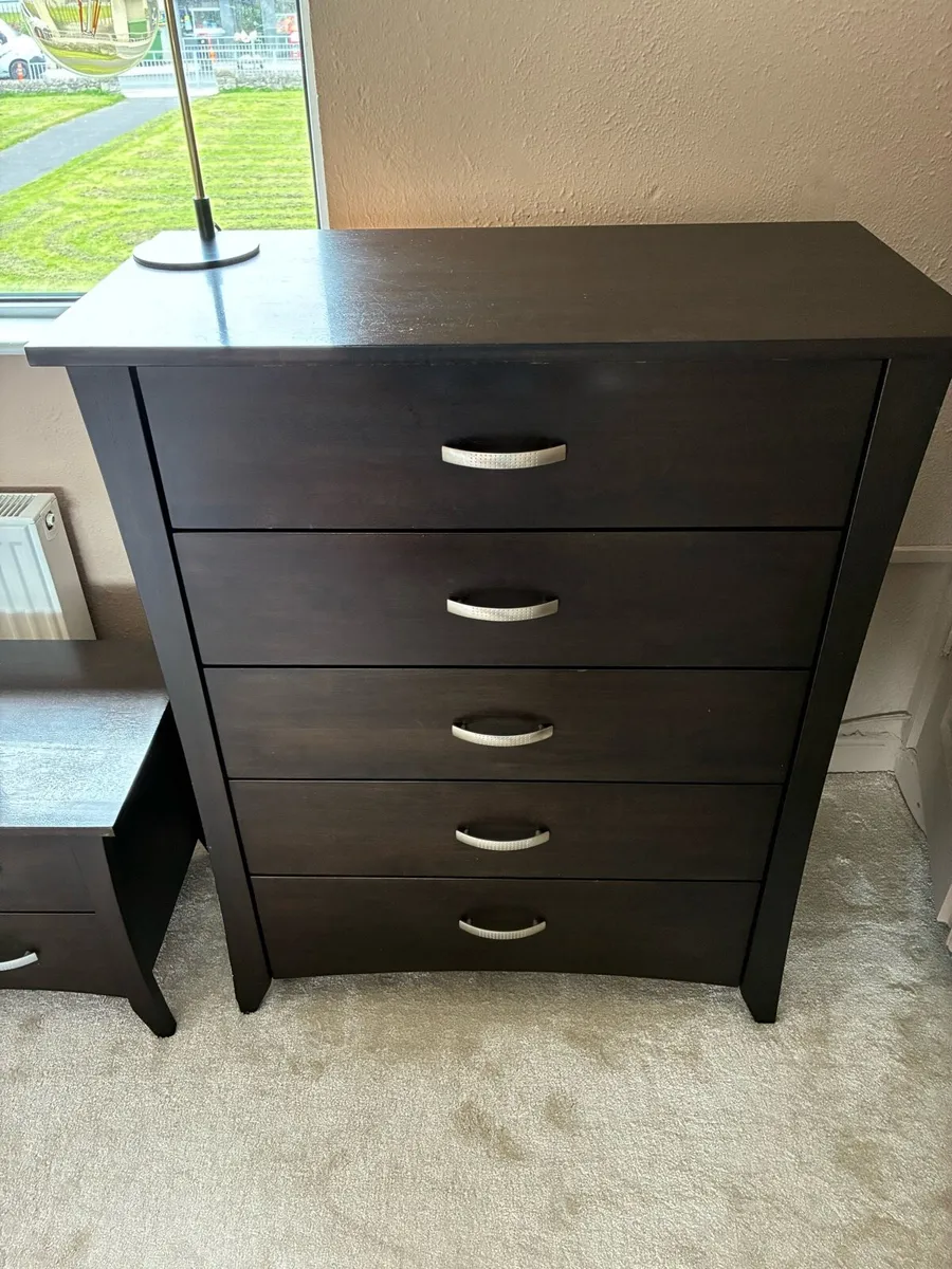 Chest of Drawers and matching lockers - Image 3