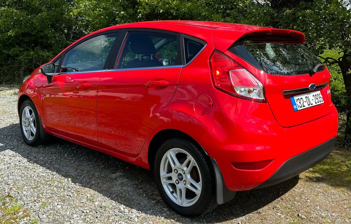 132 Ford fiesta - Image 2