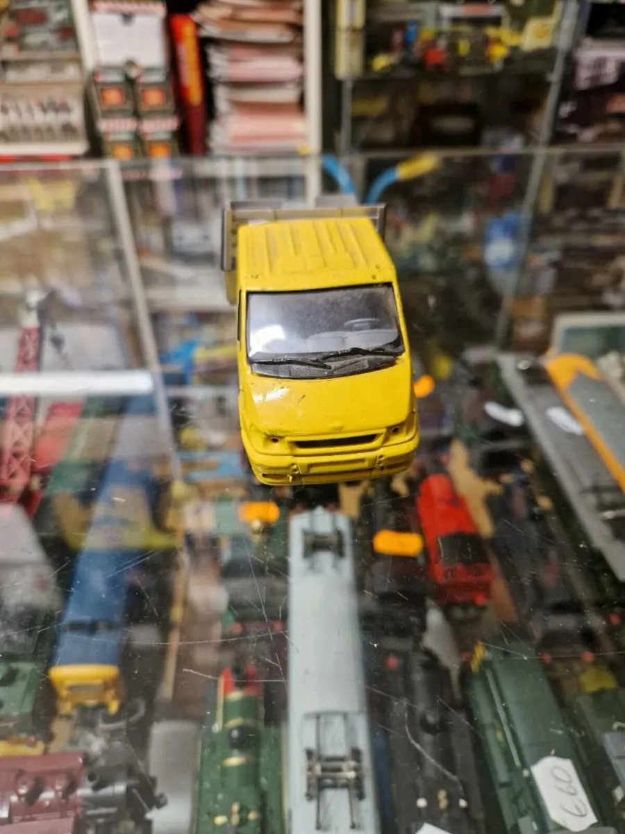 Corgi Minichamps Ford Transit Van - Image 2