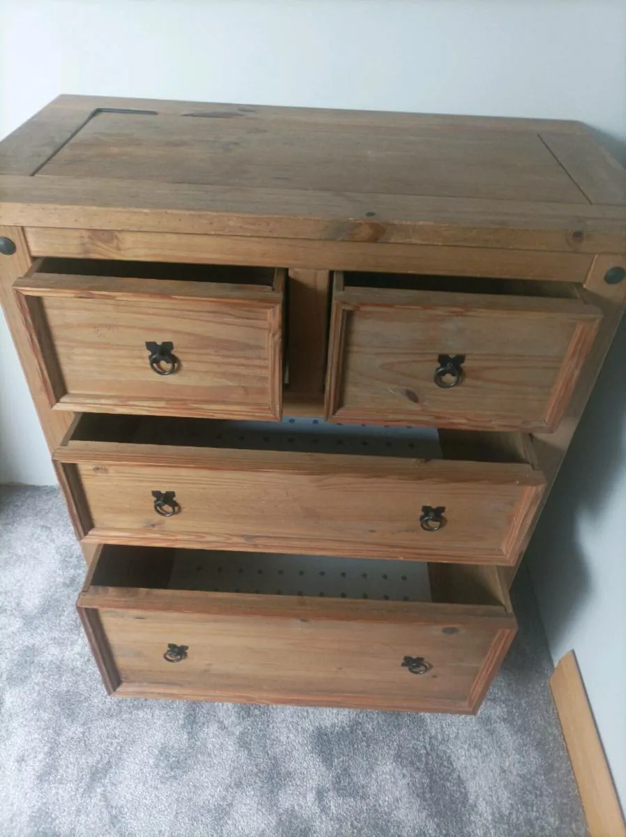 Wardrobe and chest of drawers - Image 4