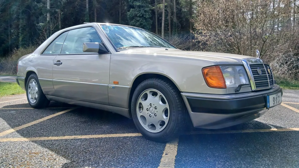 MERCEDES 300CE - Image 3