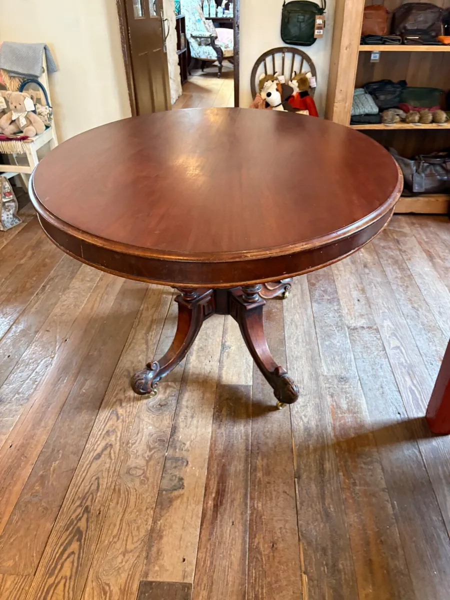 Breakfast table and chairs - Image 2