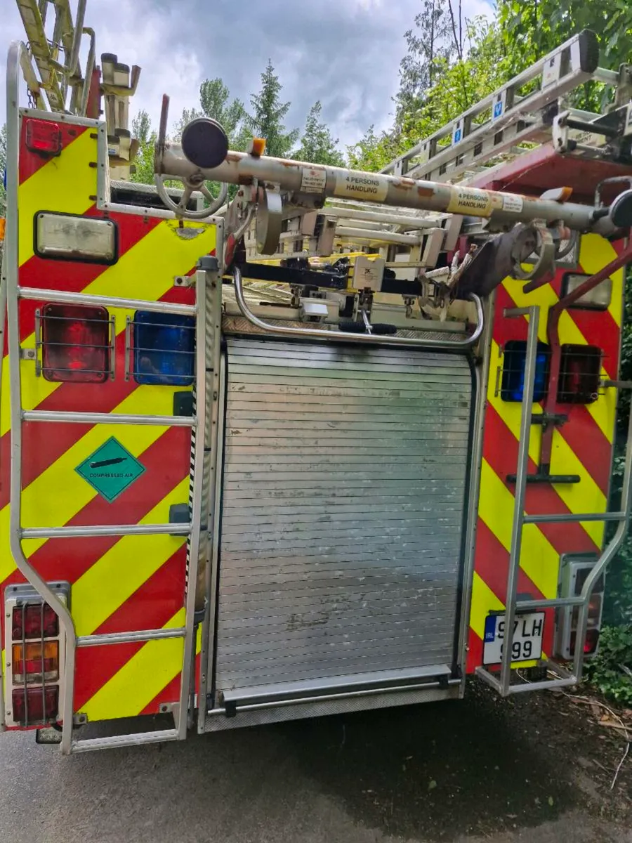 Fire Engine - Image 3