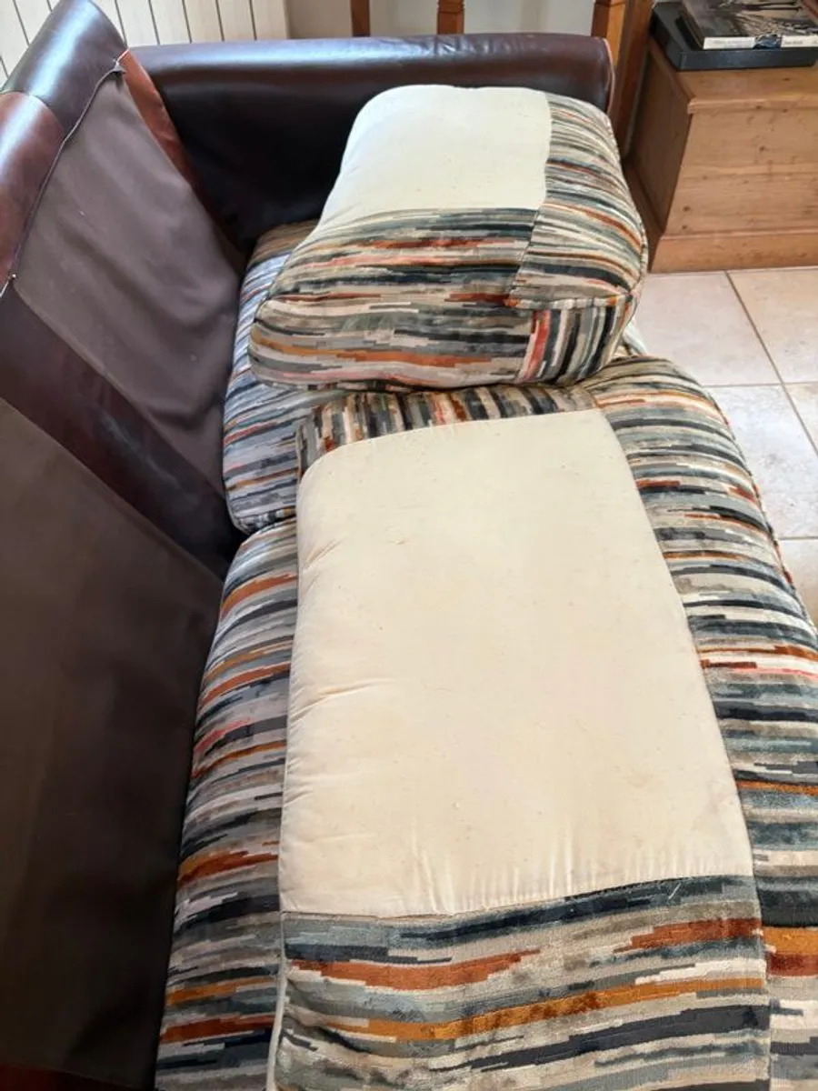 Couch - Image 4