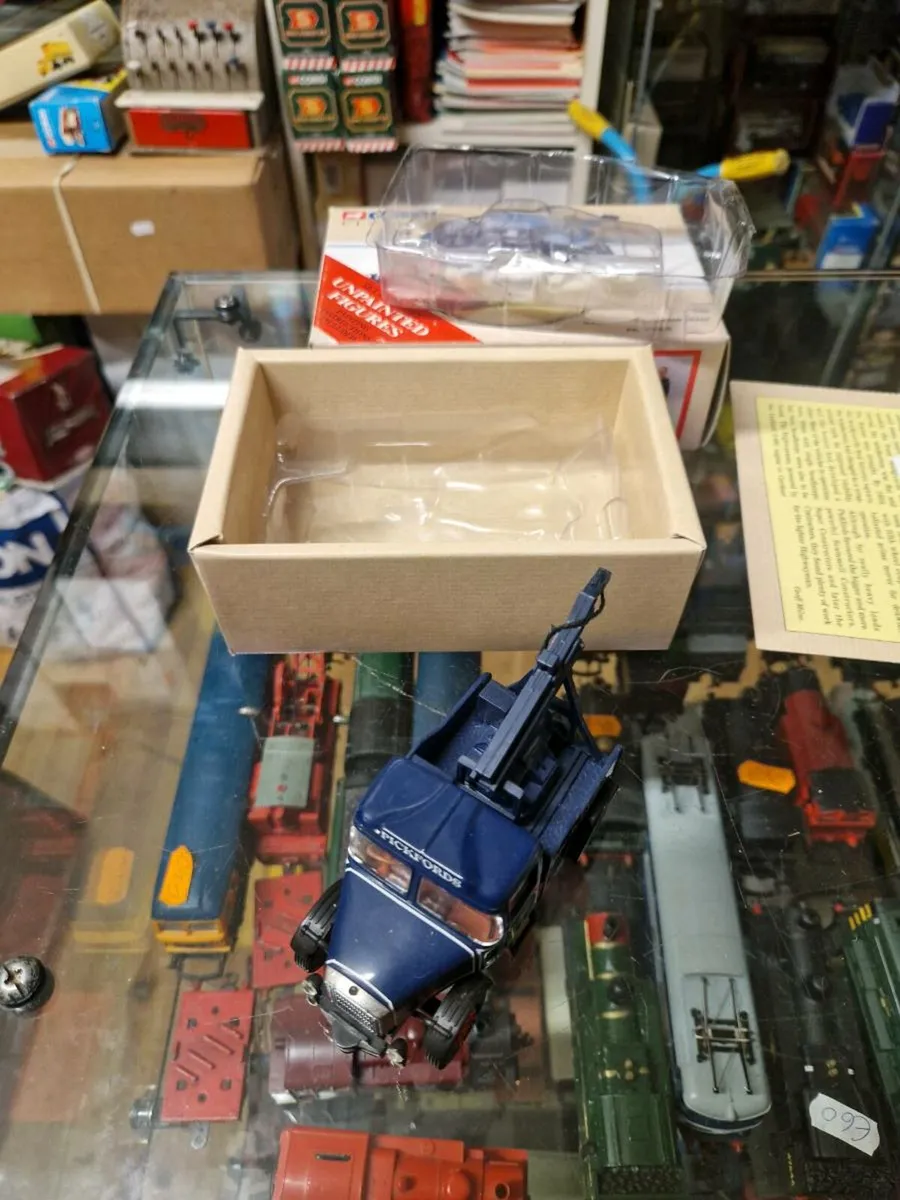 Corgi Pickfords Tow Truck Wrecker 1.50 - Image 4