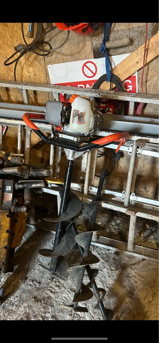 Petrol Auger