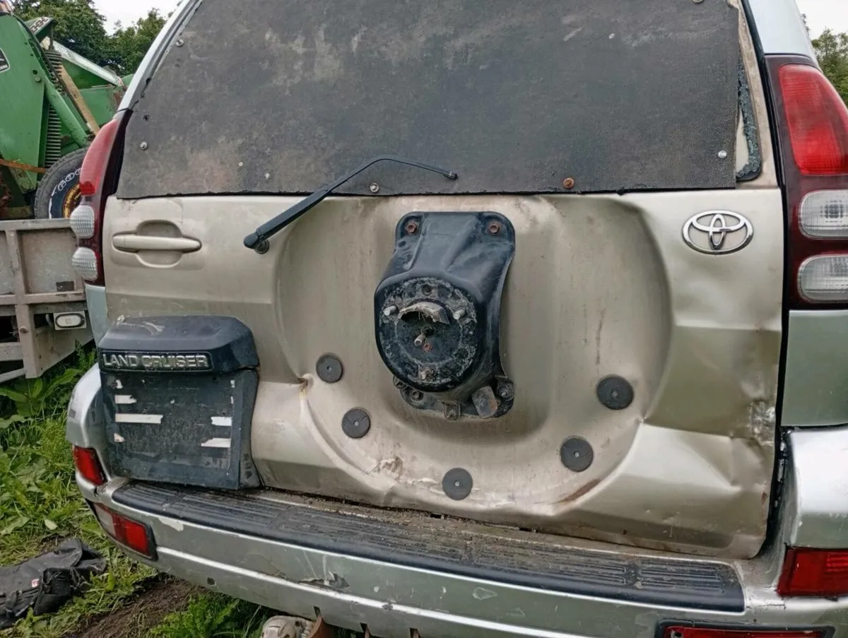 Toyota landcruiser parts - Image 2