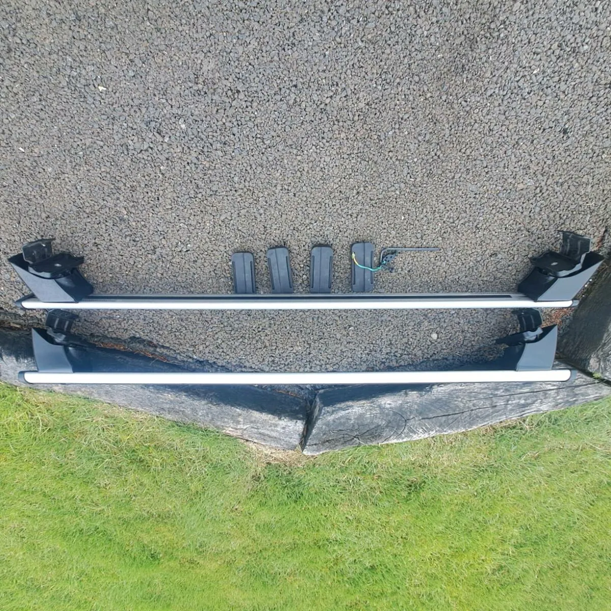 Roofbars VW Passat - Image 1
