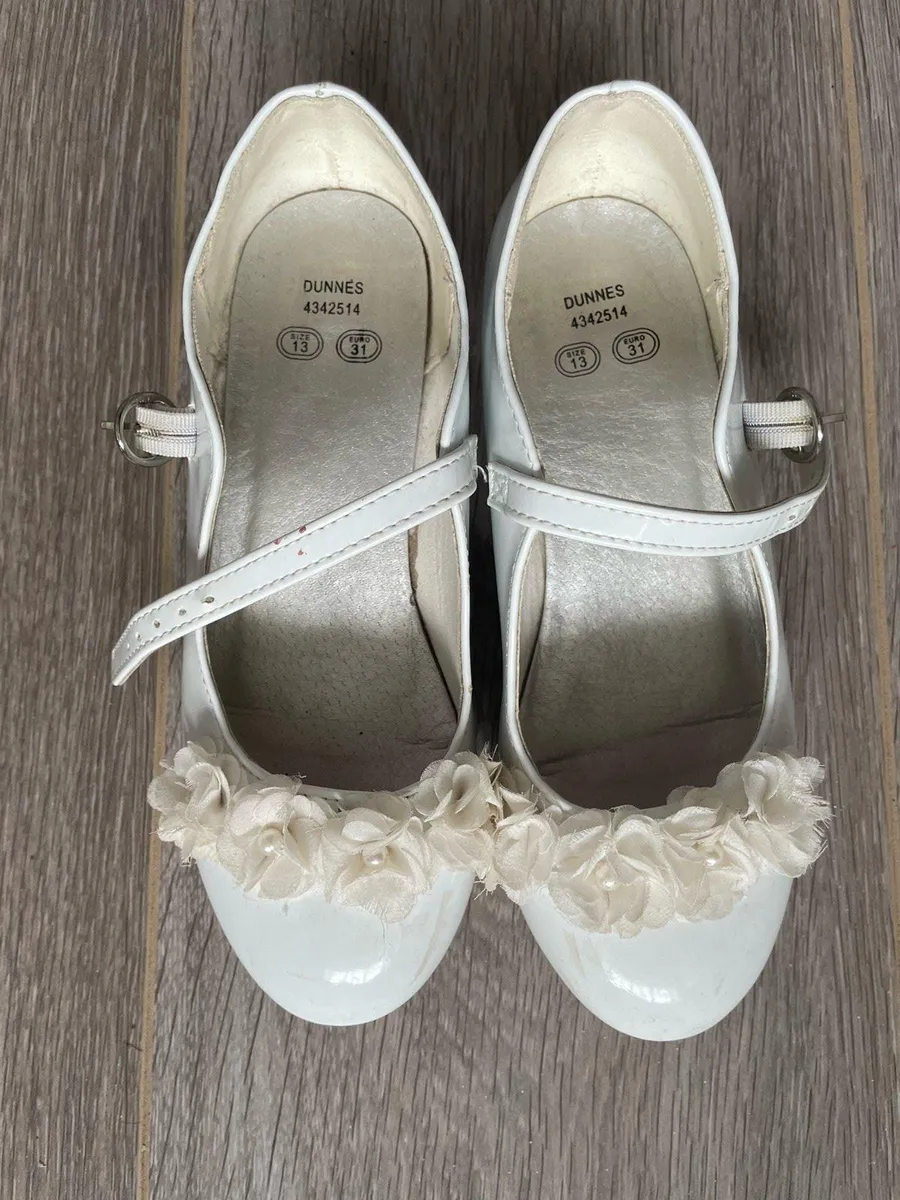 Girls White Dressy Shoes: Size 13 - Image 1