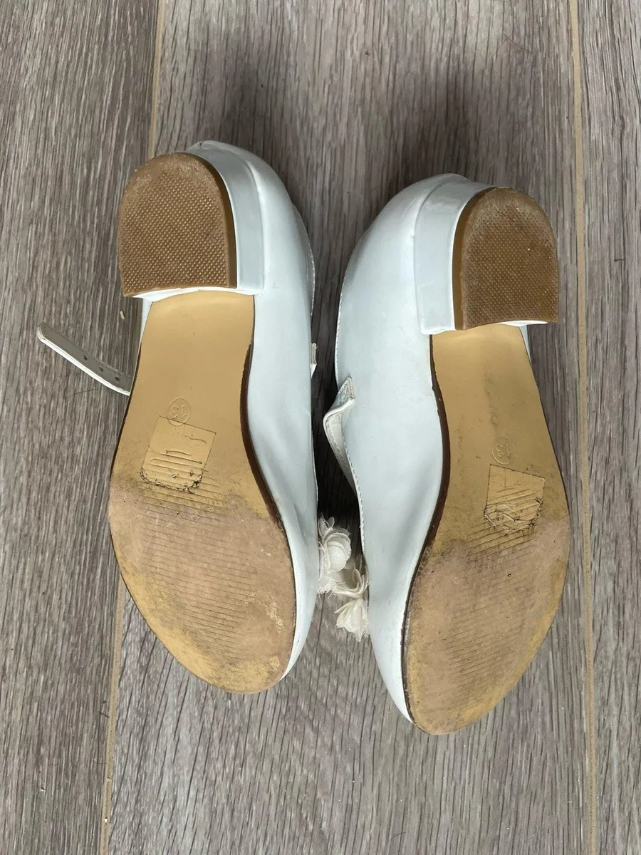 Girls White Dressy Shoes: Size 13 - Image 2