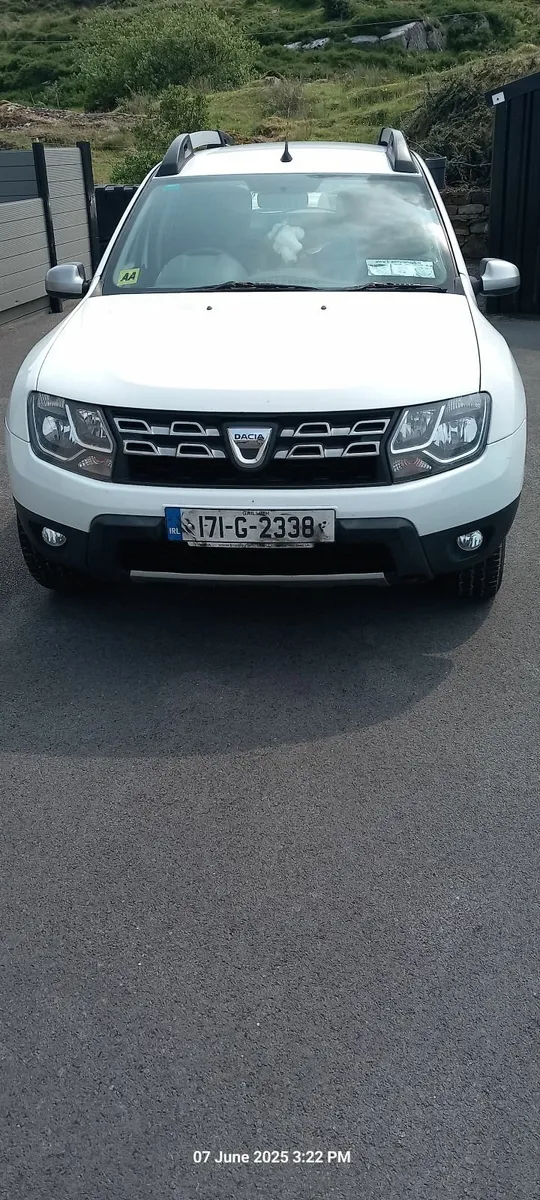 Dacia Duster 2017 4x4 commerical - Image 1