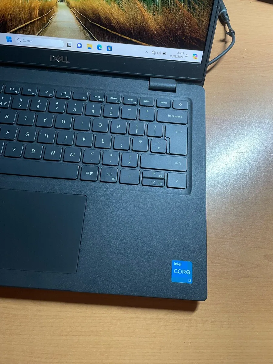 Dell laptop for sale - Image 2