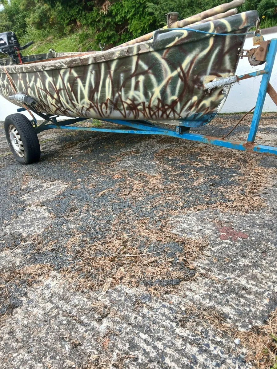 Boat, engine and trailer - Image 3