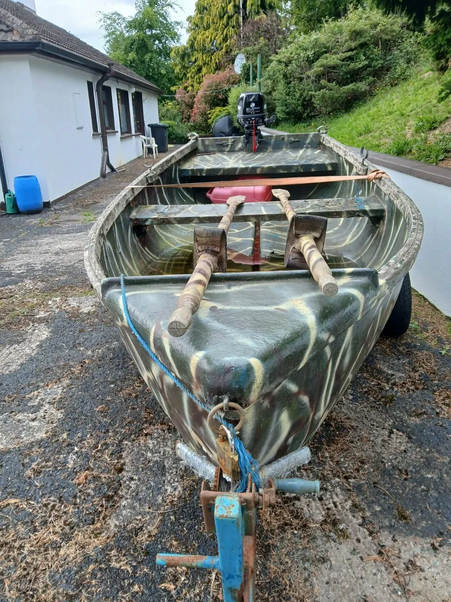 Boat, engine and trailer - Image 4