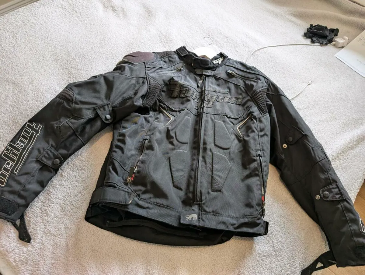 Motorcycle jacket - Image 1