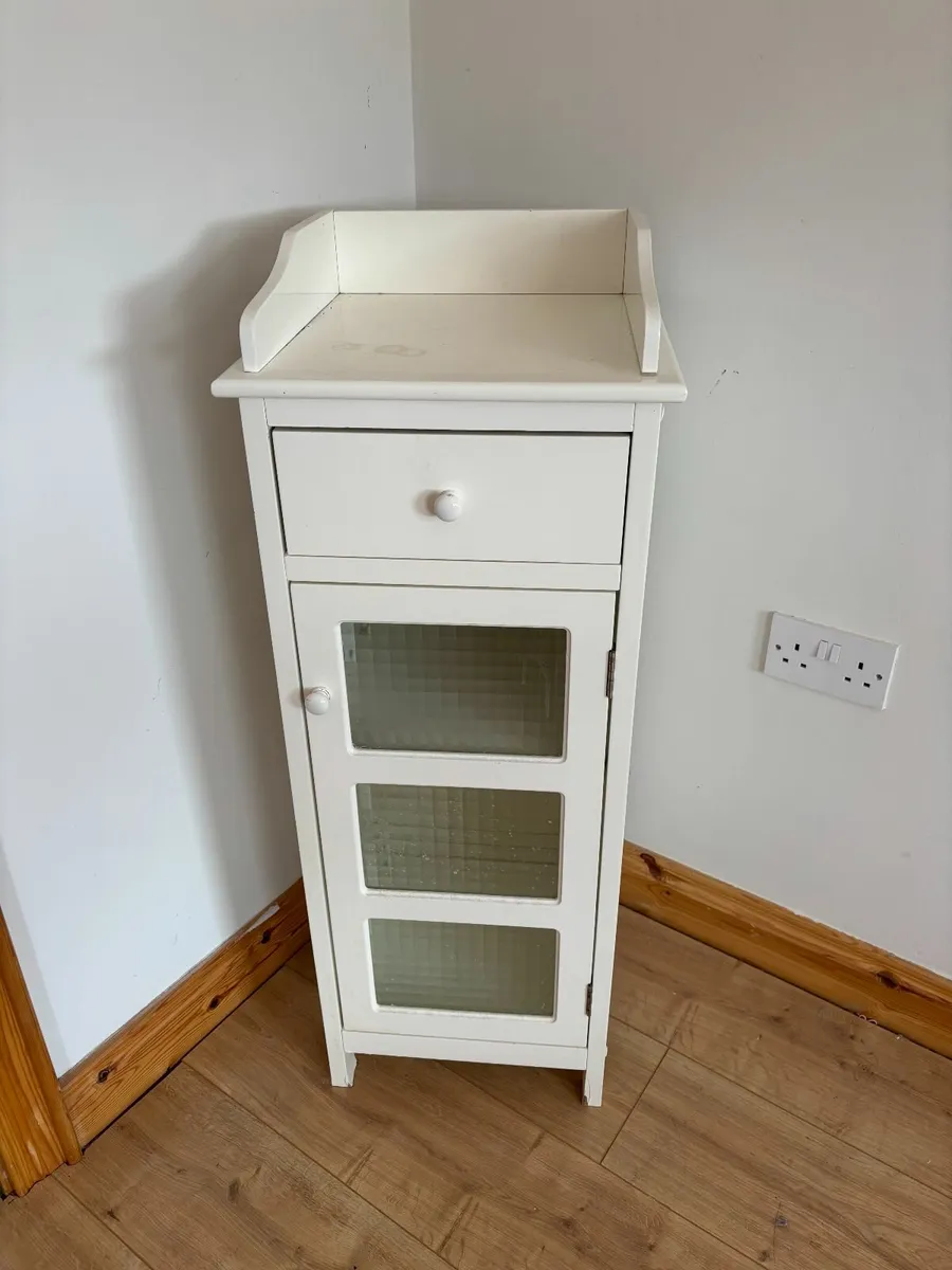 Bathroom Unit (white)