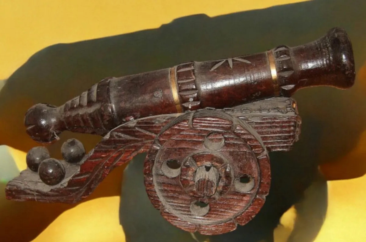 Vintage Wood and Brass Cannon - Image 2