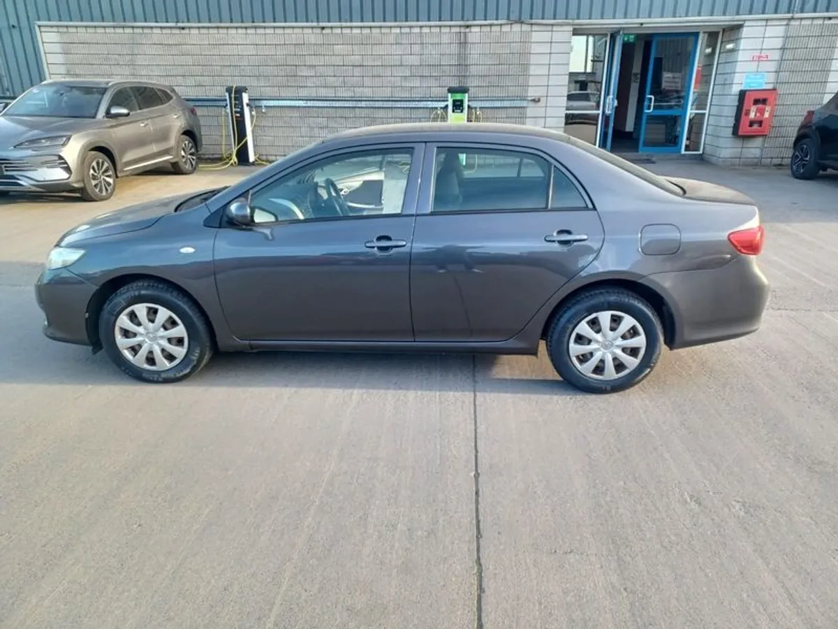 2007 Toyota Corolla - Image 2