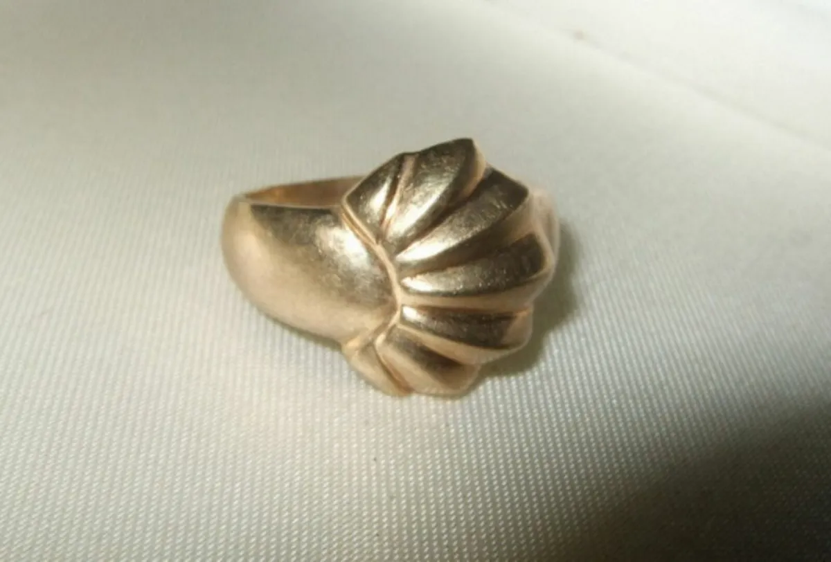 Vintage Hallmarked 9ct Gold 'Oyster' Ring - Image 2