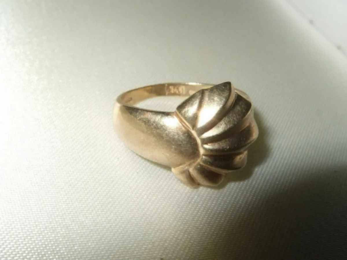 Vintage Hallmarked 9ct Gold 'Oyster' Ring - Image 4