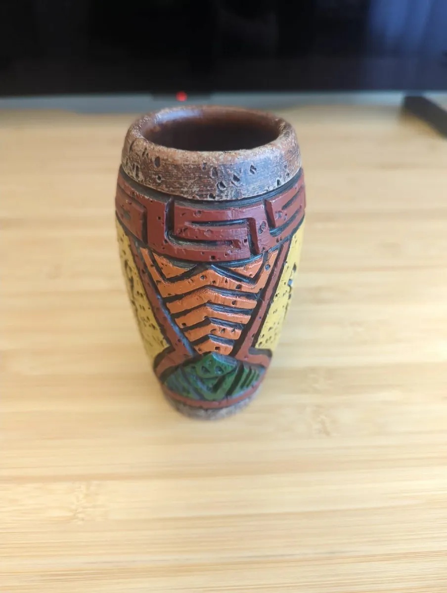 Marajoara Vase – Handmade Amazonian Pottery - Image 1
