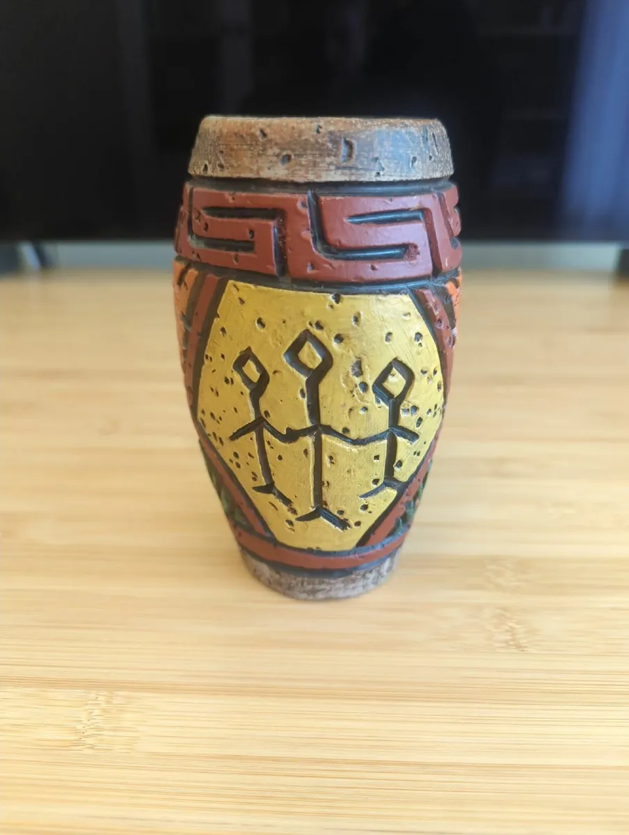 Marajoara Vase – Handmade Amazonian Pottery - Image 2