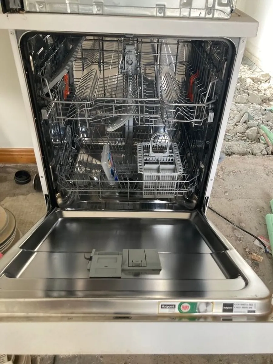 Hotpoint dishwasher - Image 2