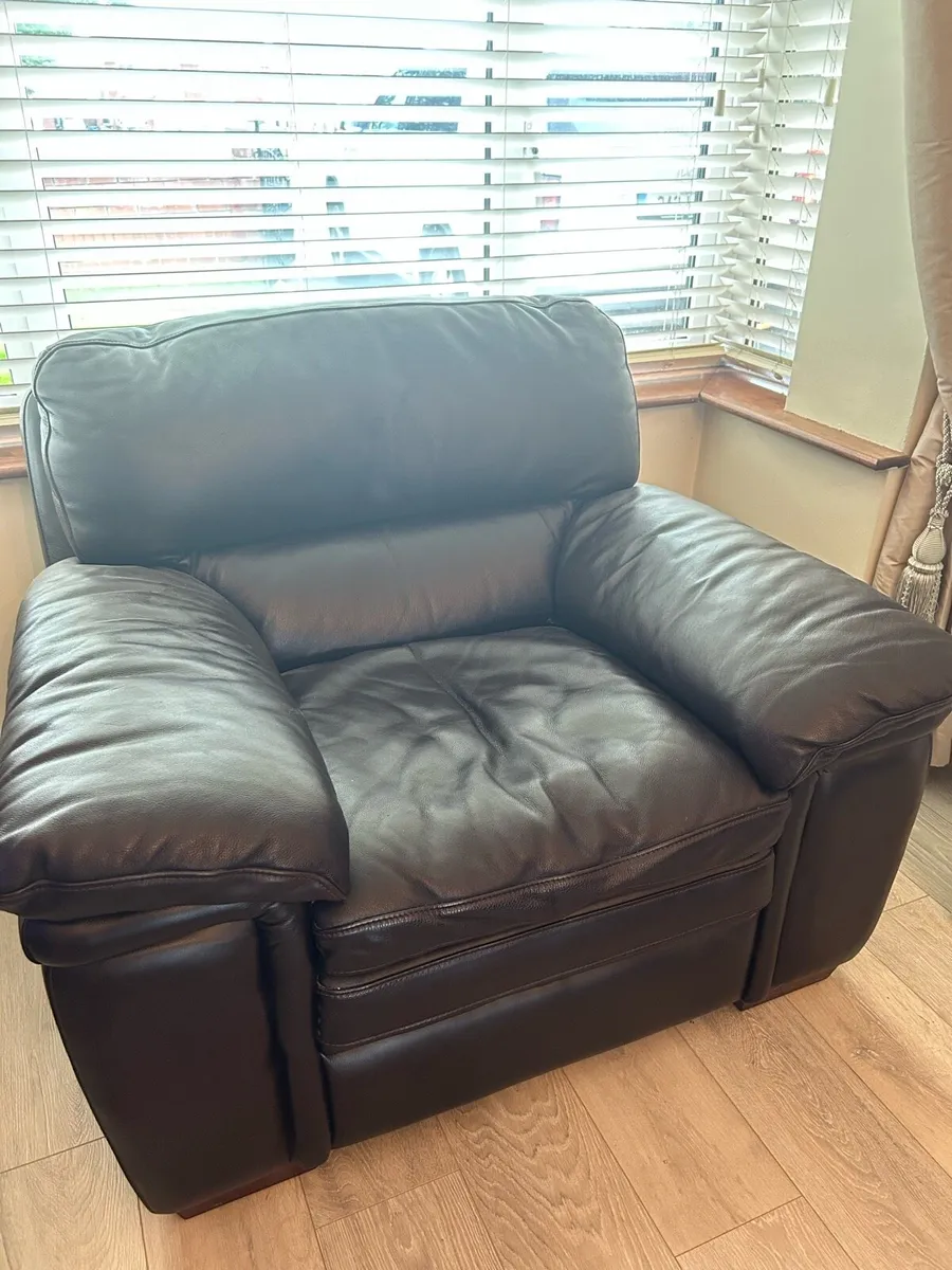 3 seater and 1 seater couches for sale - Image 4