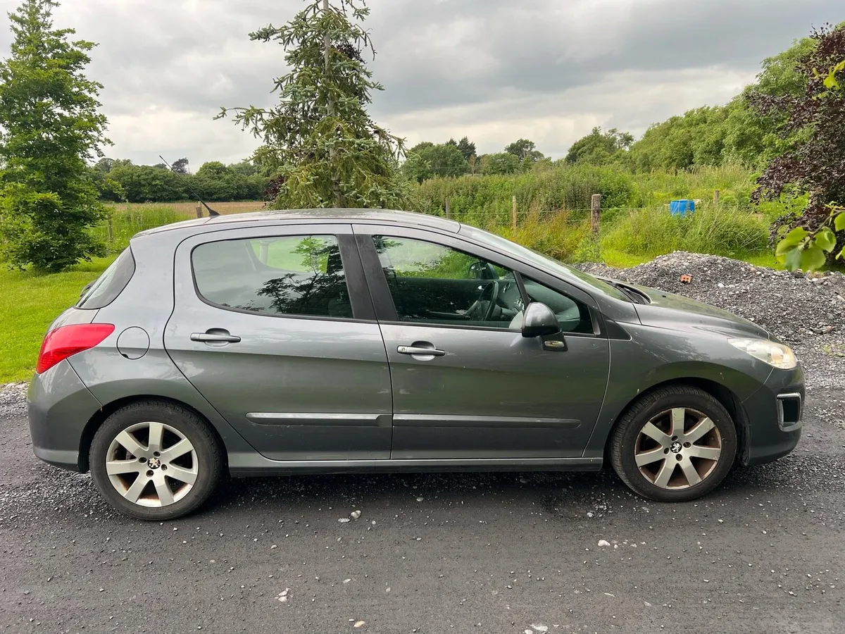 Peugeot 308 Active 1.6 Diesel - Image 2