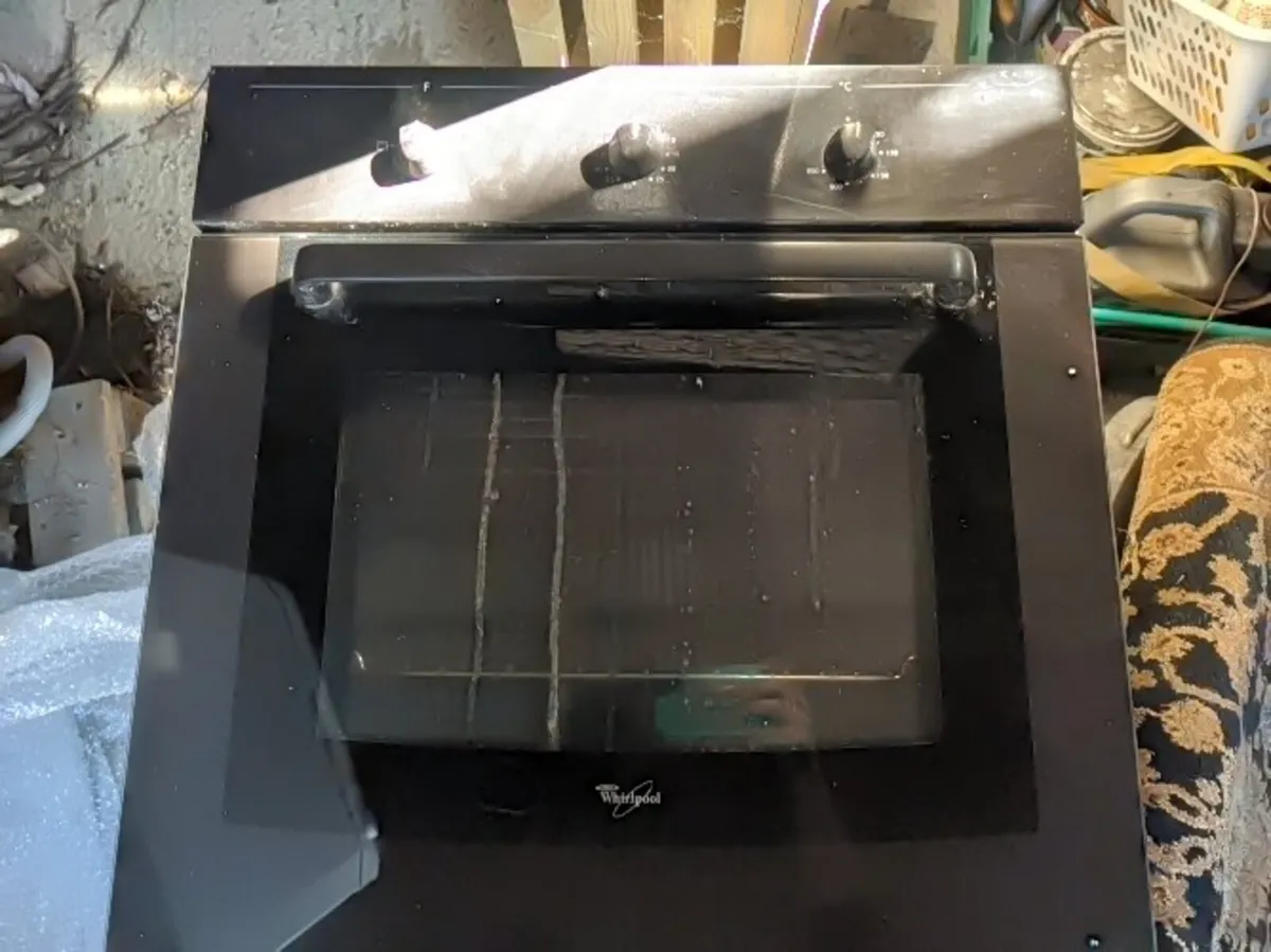 Whirlpool integrated oven - Image 3