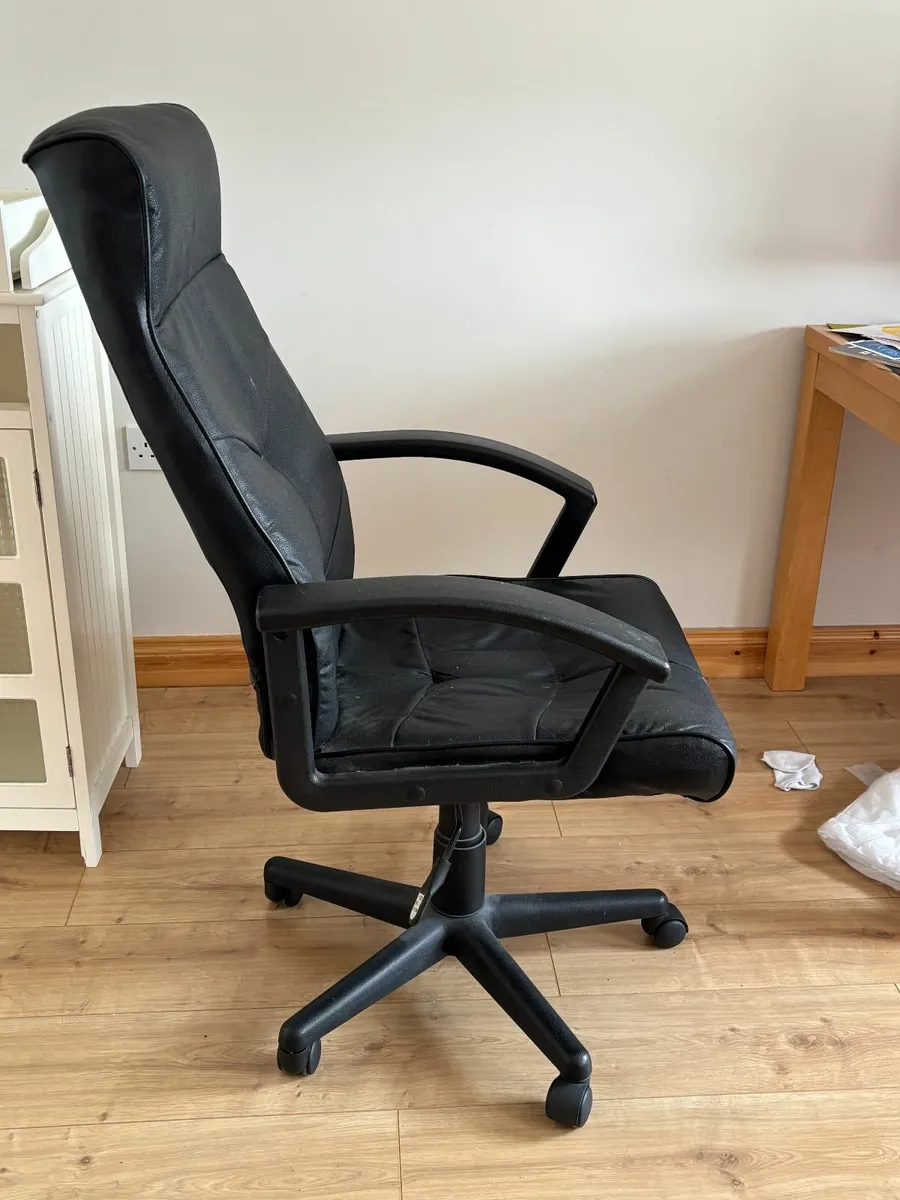Office chair (black faux leather) - Image 2