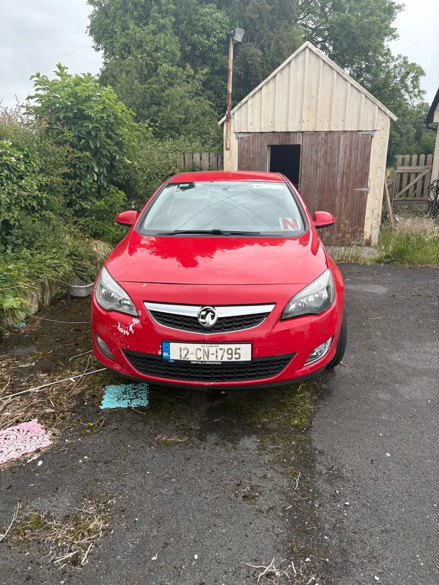 Opel Astra 2012  Diesel - Image 1
